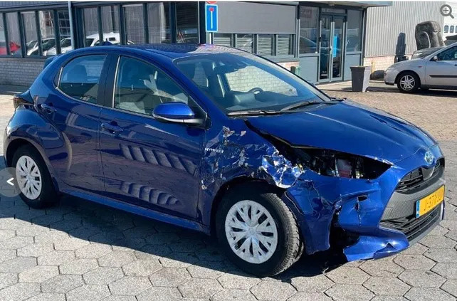 Toyota Yaris cena 40590 przebieg: 51900, rok produkcji 2020 z Warszawa małe 56